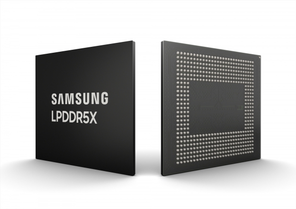 ▲삼성전자가 업계 최초로 개발한 14나노 기반 LPDDR5X D램. 최근 퀄컴의 스냅드래곤 모바일 플랫폼에 8GB 패키지를 탑재해 업계 최고 동작 속도인 7.5Gbps를 검증했다.